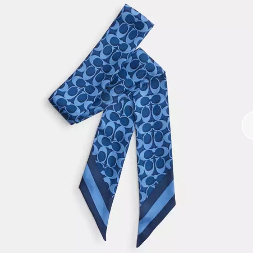 COACH CCN71 ‘TRUE BLUE’ Signature Silk Skinny 50”x 2” Scarf 100% Silk NWT sealed